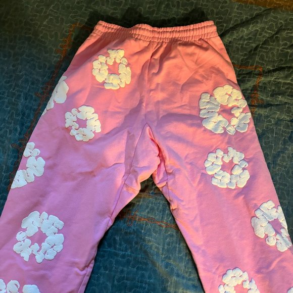 Denim Tears The Cotton Wreath Sweatpants Pink - Picture 6 of 6